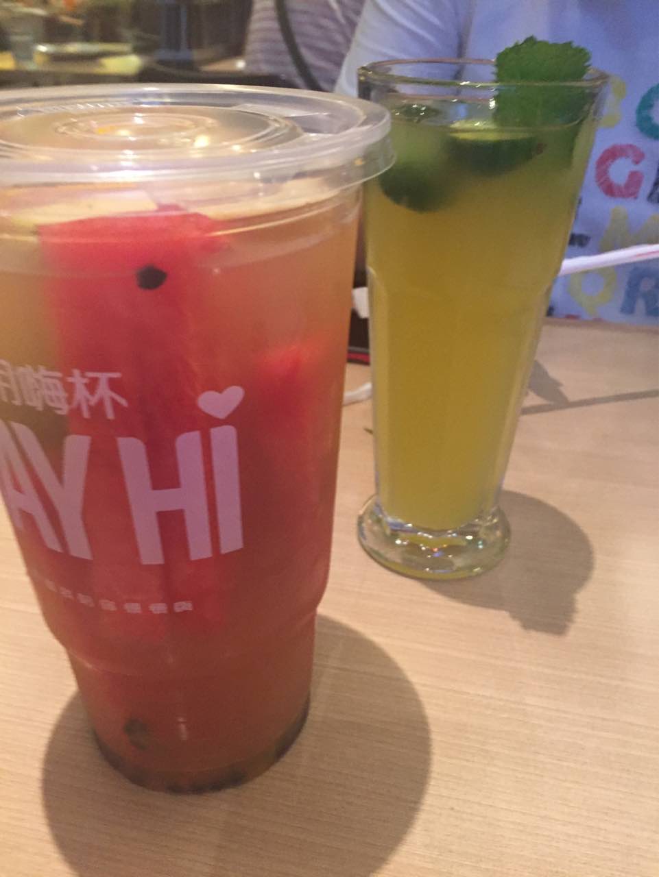 2021必胜客(欢乐颂店)美食餐厅,嗨杯鲜果茶很不错,披萨也好.