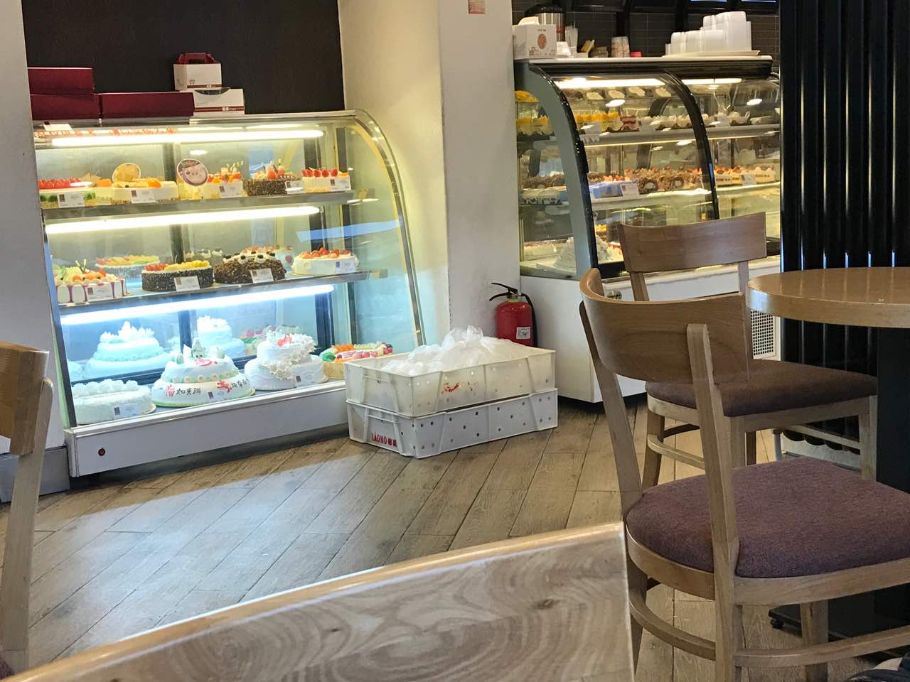 2021老莫西饼(兴丰大街店)美食餐厅,环境优雅,服务也不错,蛋糕.