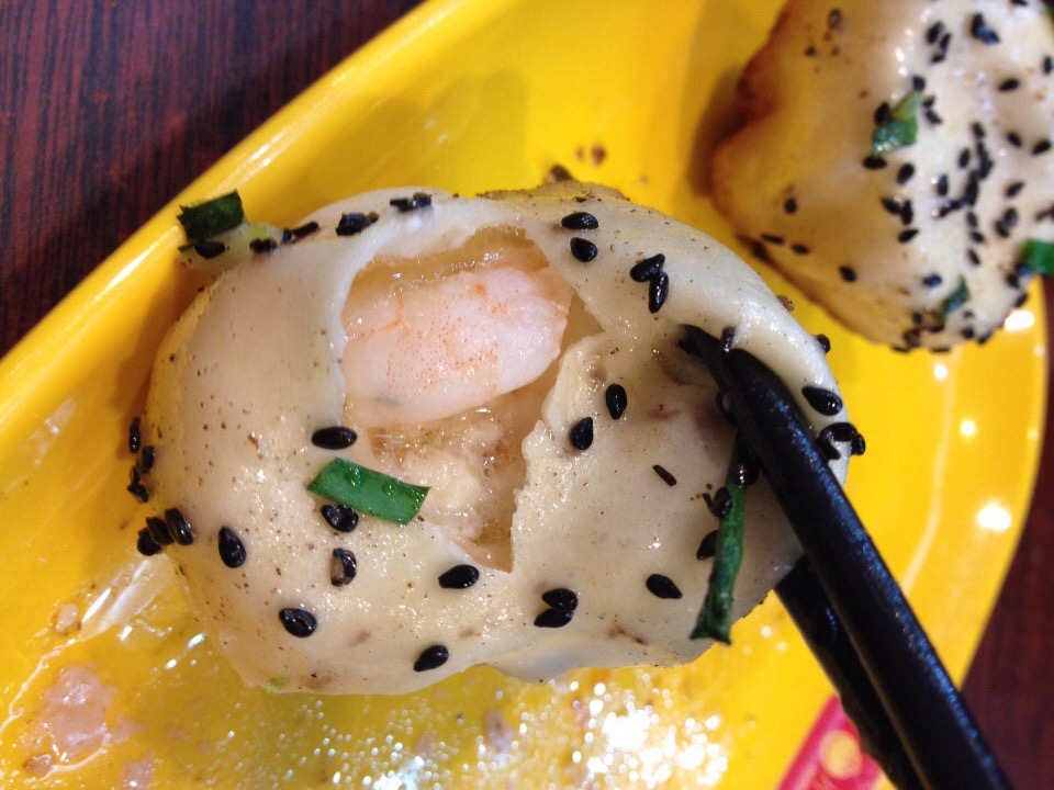 2023小杨生煎(东方明珠店)美食餐厅,.皮薄底脆爆汁^_^,还点了.