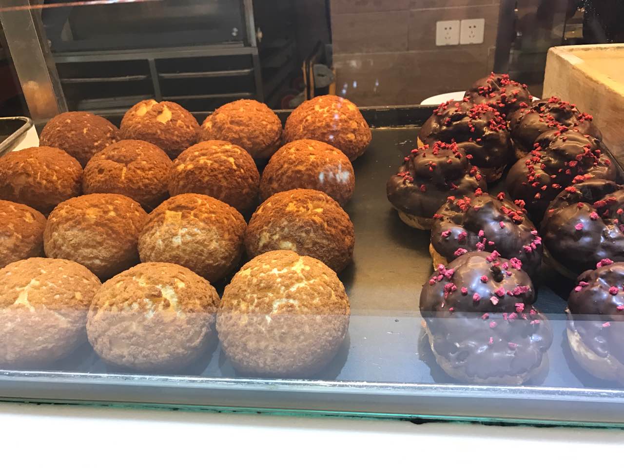 2022西树泡芙(余姚五彩城店)美食餐厅,蛮喜欢她家泡芙的.今天尝试.