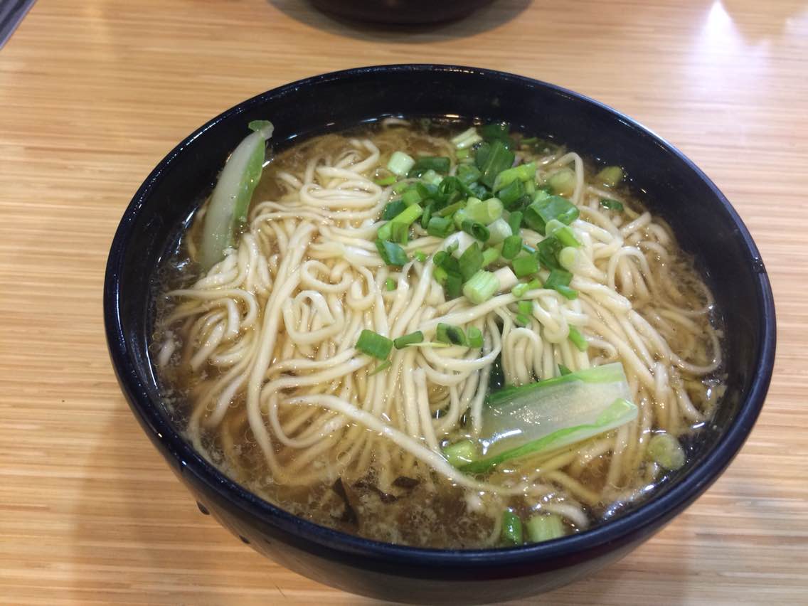 校门口小面,方便快捷,清汤小面,少油少味精!