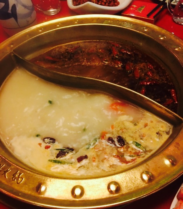 2023重庆桥头火锅(千峰南路店)美食餐厅,惊喜,底料有点意思,红油给.