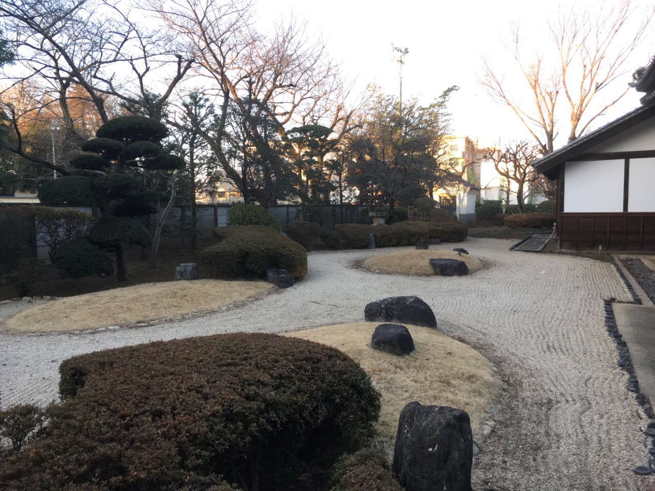 但真打起来,五色幡军还是很猛的,尤其是有"地黄八幡"之称的北条纲成