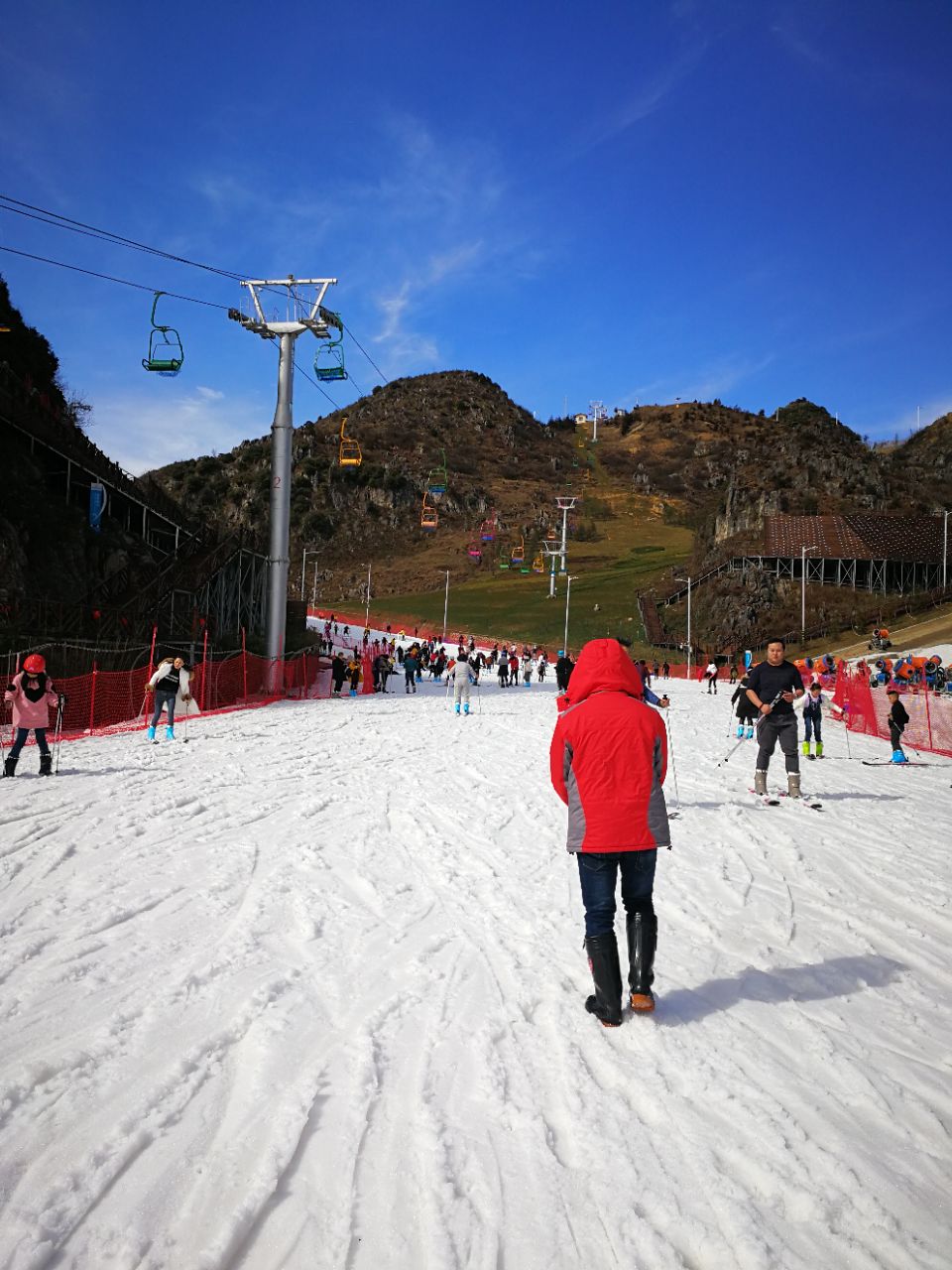 梅花山庄滑雪场图片