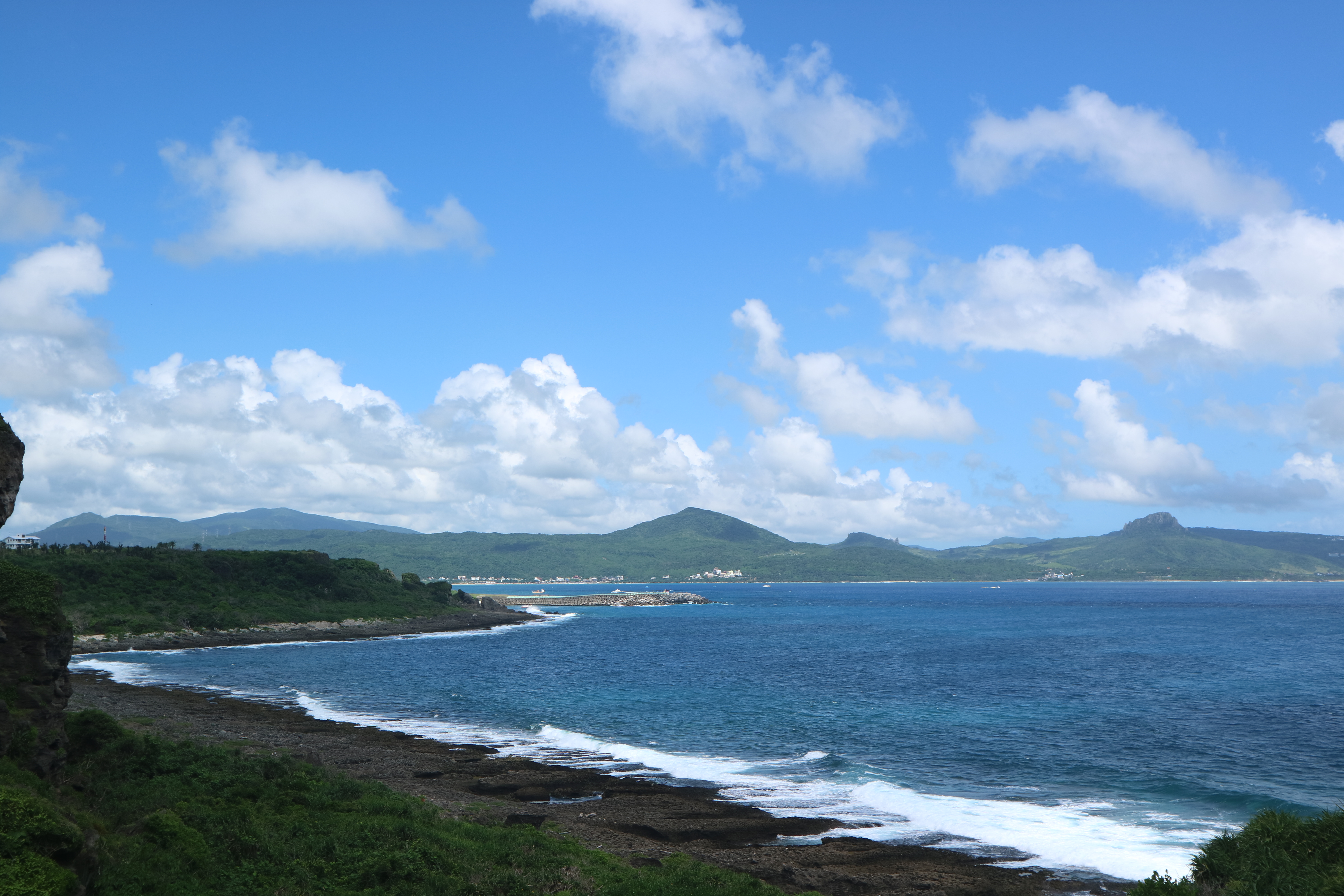猫鼻头公园介于台湾海峡与巴士海峡交界处,可遥望南海.