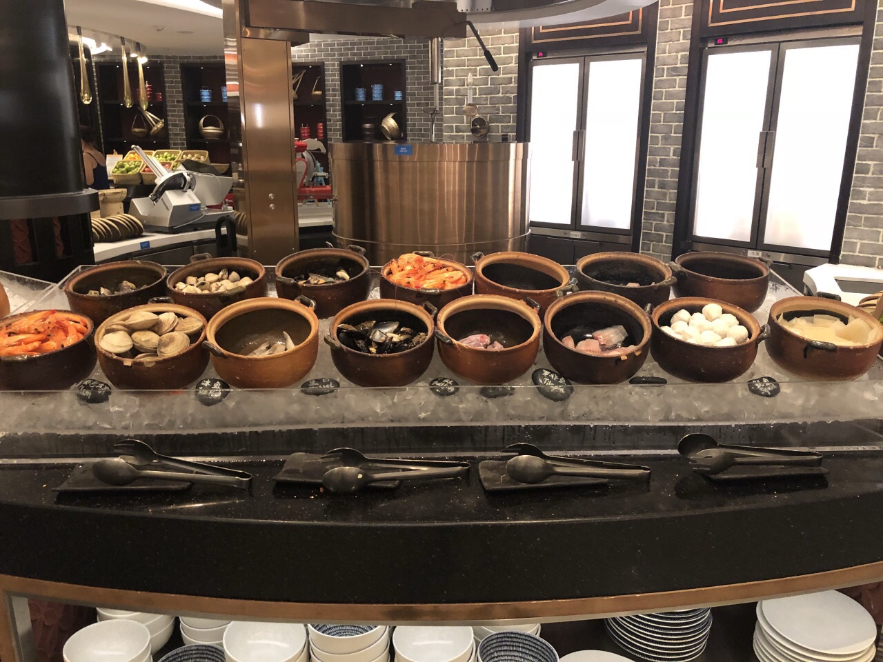 亚特兰蒂斯·七彩晶中餐自助餐厅