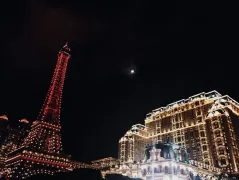 1-Day Macau Tour: Breathtaking Views from Macau Tower, Romantic Vibes at The Parisian Macao
