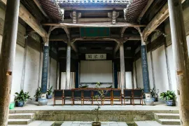 2-Day Huangshan Scenic Area & Hongcun Tour: Discover Huangshan's Unique Peaks, Hongcun's Picturesque Scenery