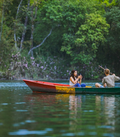 [博卡拉游记图片] 尼泊尔最浪漫的大湖：单身女子的孤独之旅，一人一岛一木舟