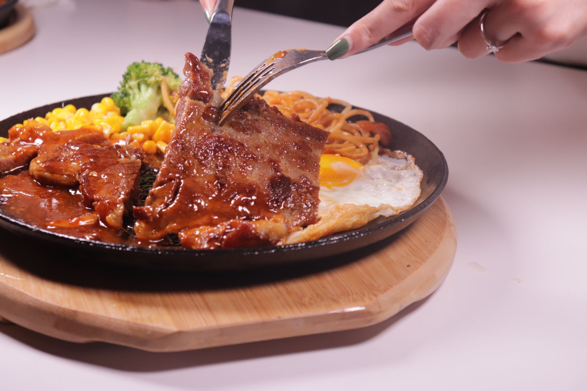 豪享来牛排·中式简餐(康乐店)