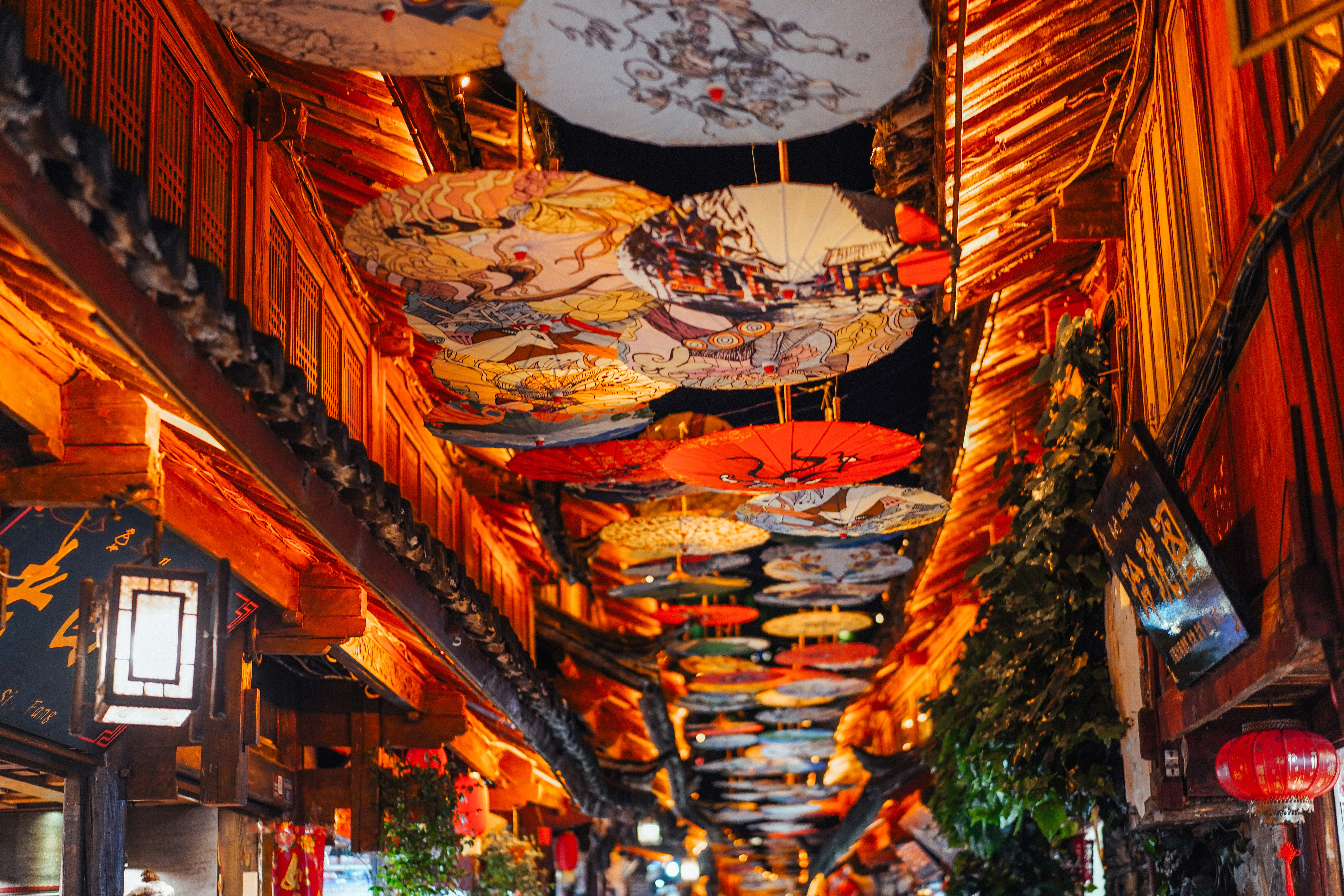 云南那边的天真的很美感觉离天空很近风景很好看丽江古城大研花巷是