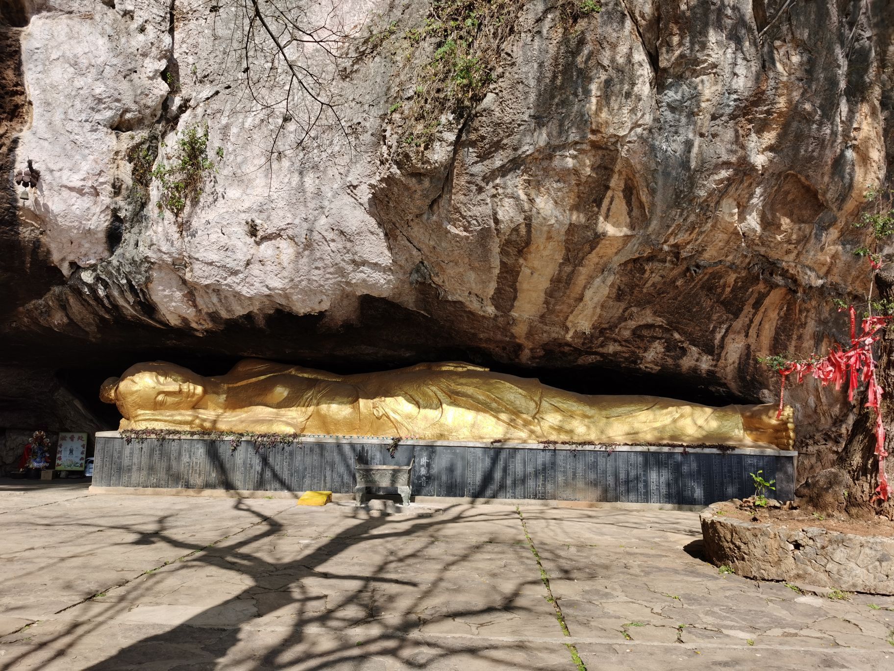 世界最大洞穴竟然就在越南，洞里处处有奇景，每年只能300人进入 - 知乎