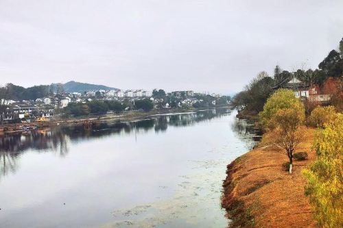 富春江七里严滩风景旅游区富春江漂流