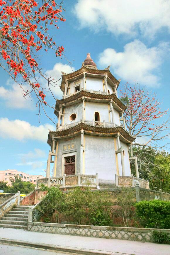 广场 暂无评分 景点地址 广东省揭阳市惠来县南环一路与惠南路交叉口