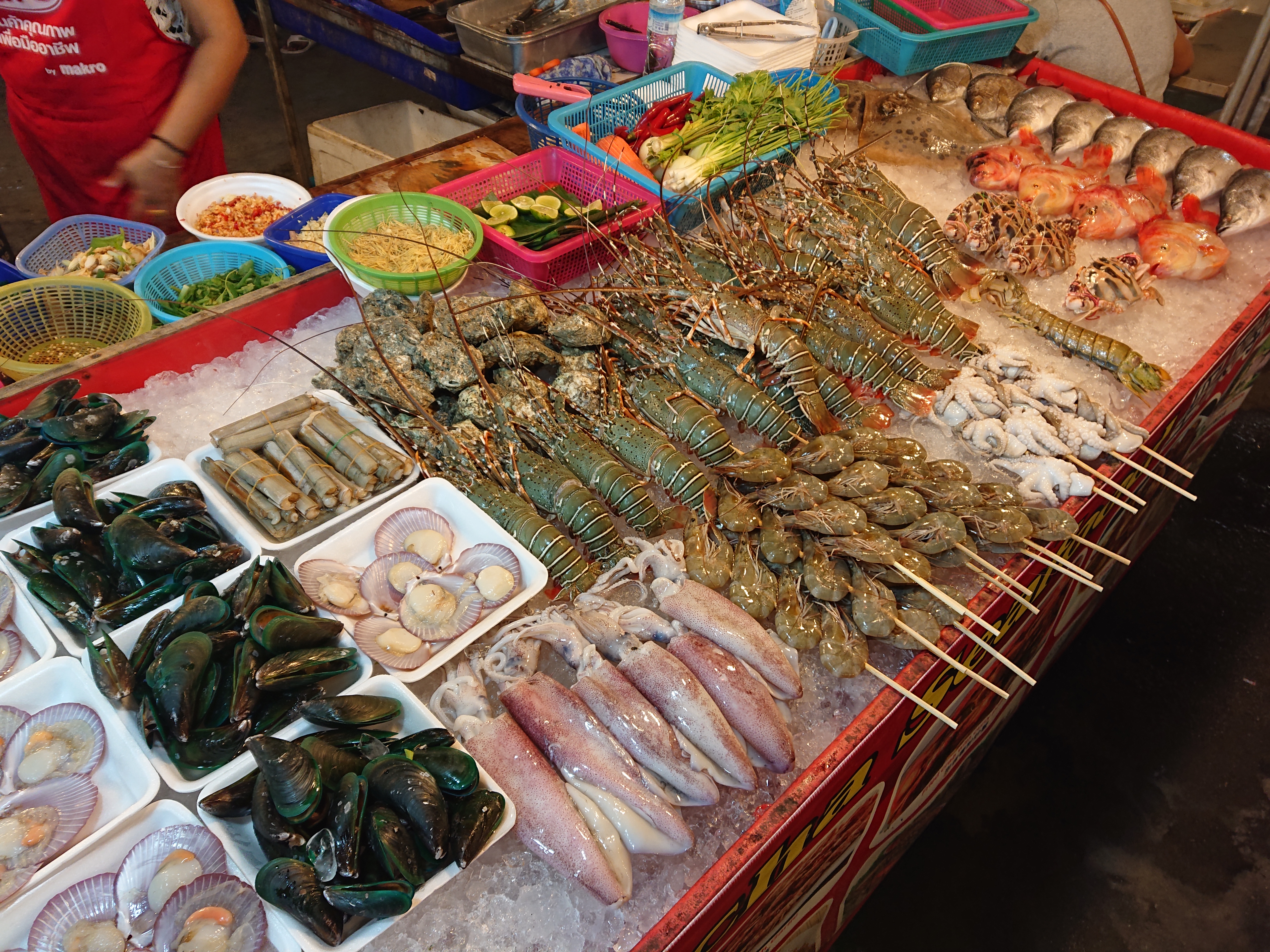 林旺夜市 | 三亚海棠区最有烟火气息的美食夜市，人均50吃到扶墙走_烧烤