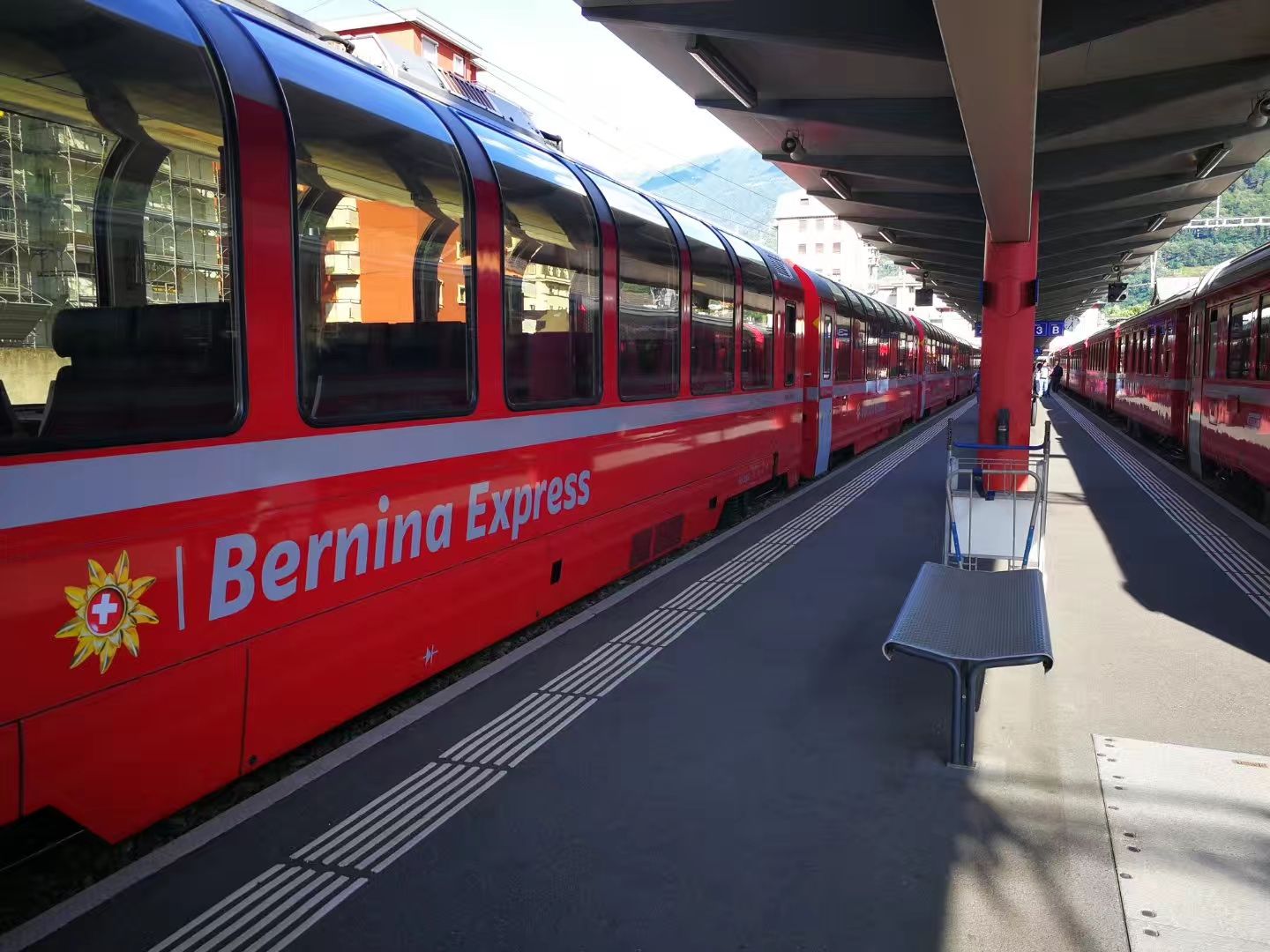 阿尔布拉-伯尔尼纳快车线路