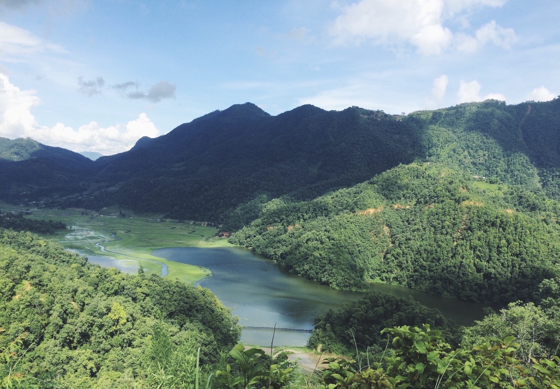 色悌河峡谷图片