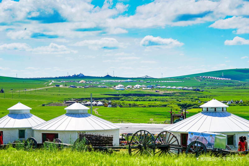 呼伦贝尔 蓝天白云下广阔无垠的大草原,洁白的蒙古包,成群的牛羊