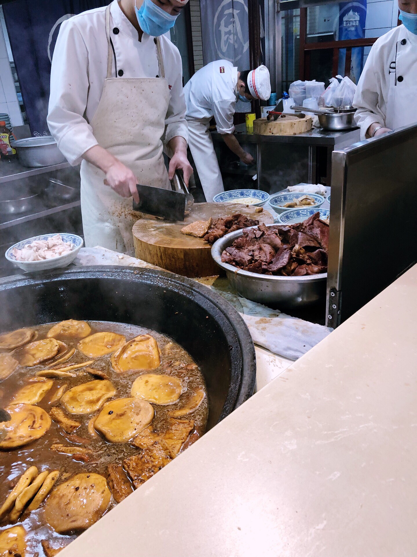 卤煮作为老北京的小