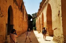 #爱在西元前 • 梅内克斯古城#   梅内克斯是摩洛哥的四大古老皇城之一，人称红色的马拉喀什、蓝色的