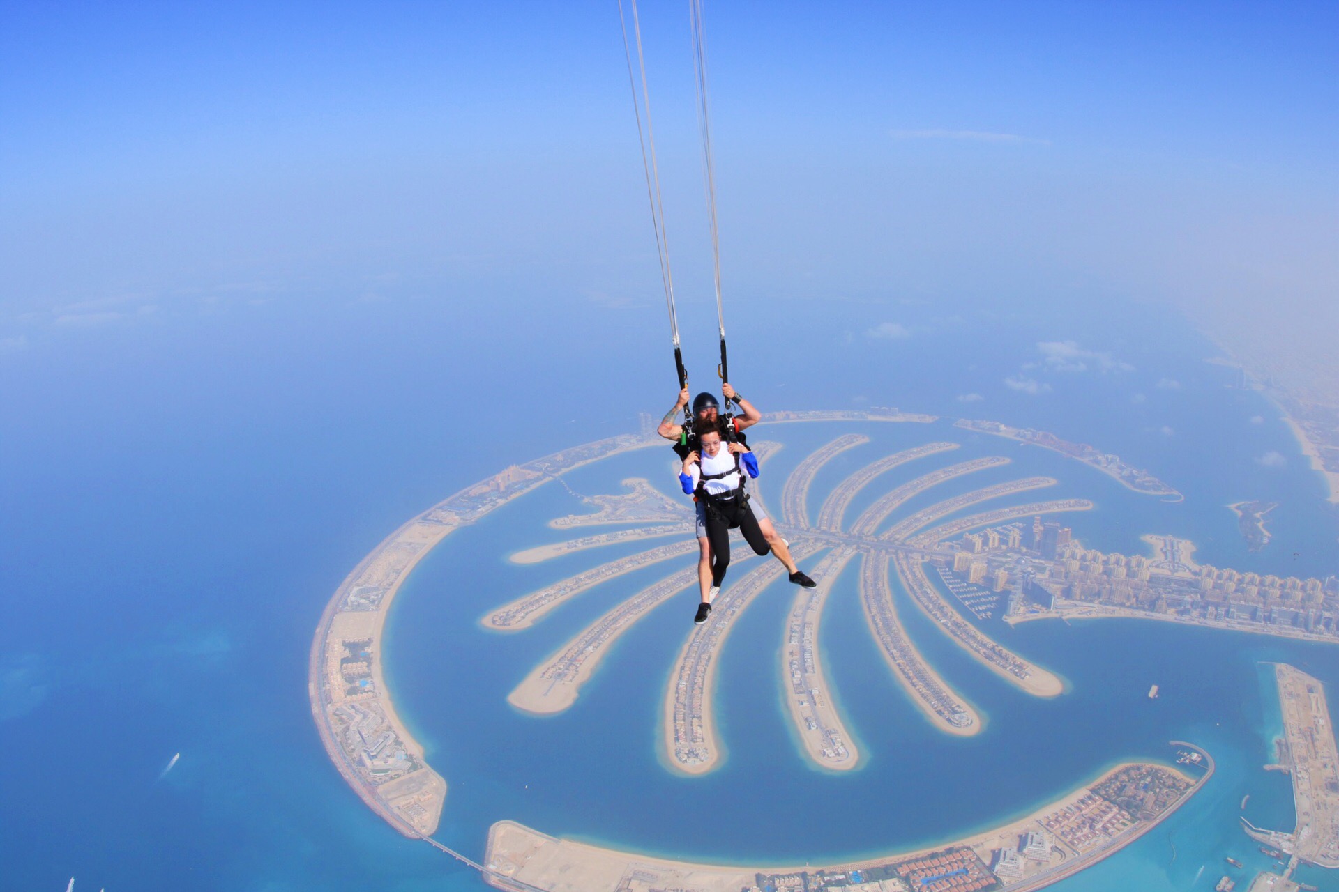 迪拜高空跳伞体验