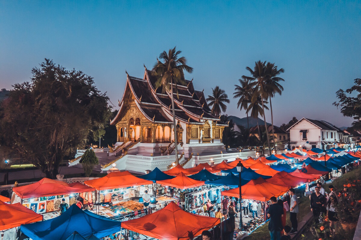 老挝琅勃拉邦夜生活图片