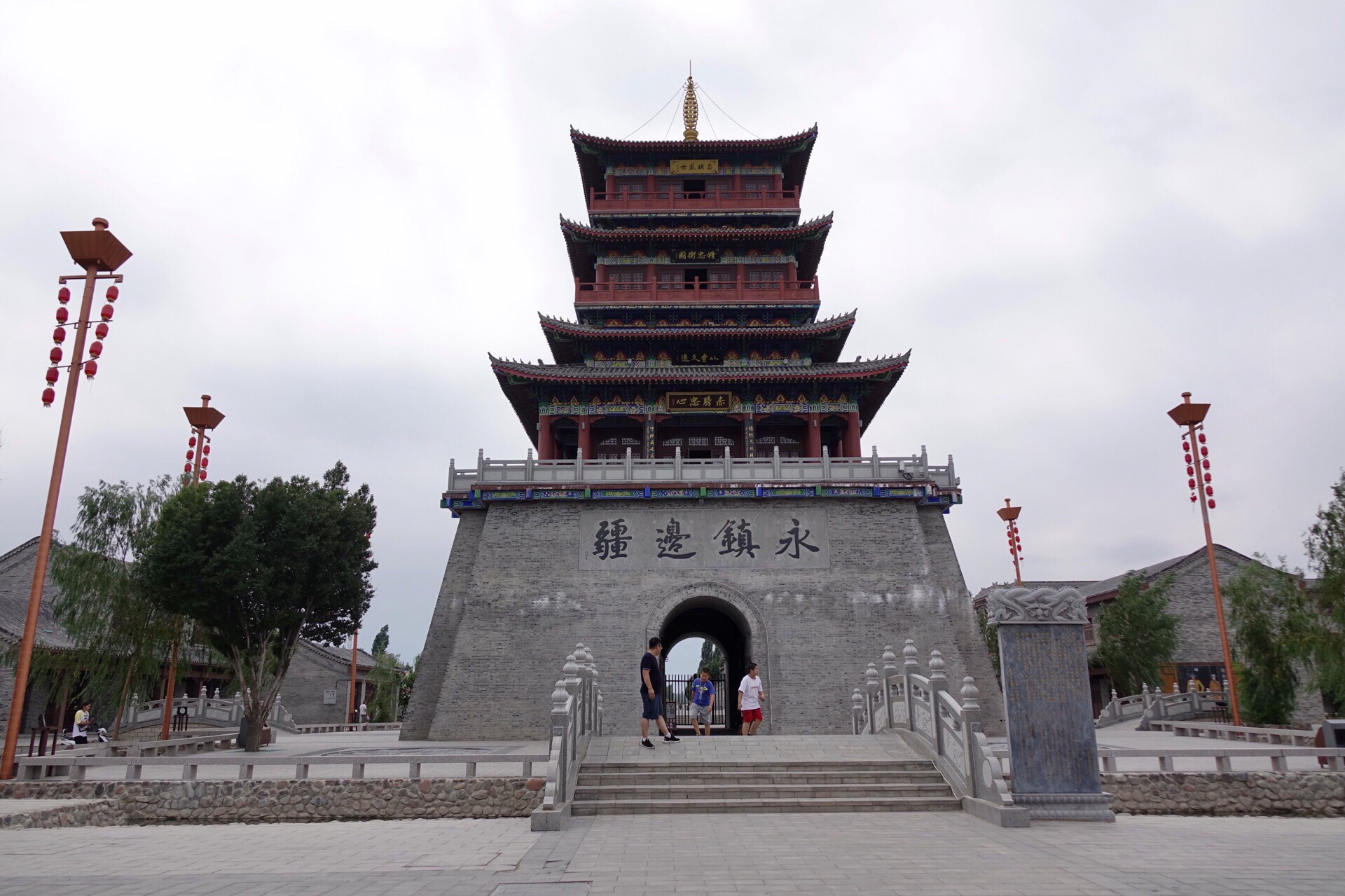 察布查尔靖远寺