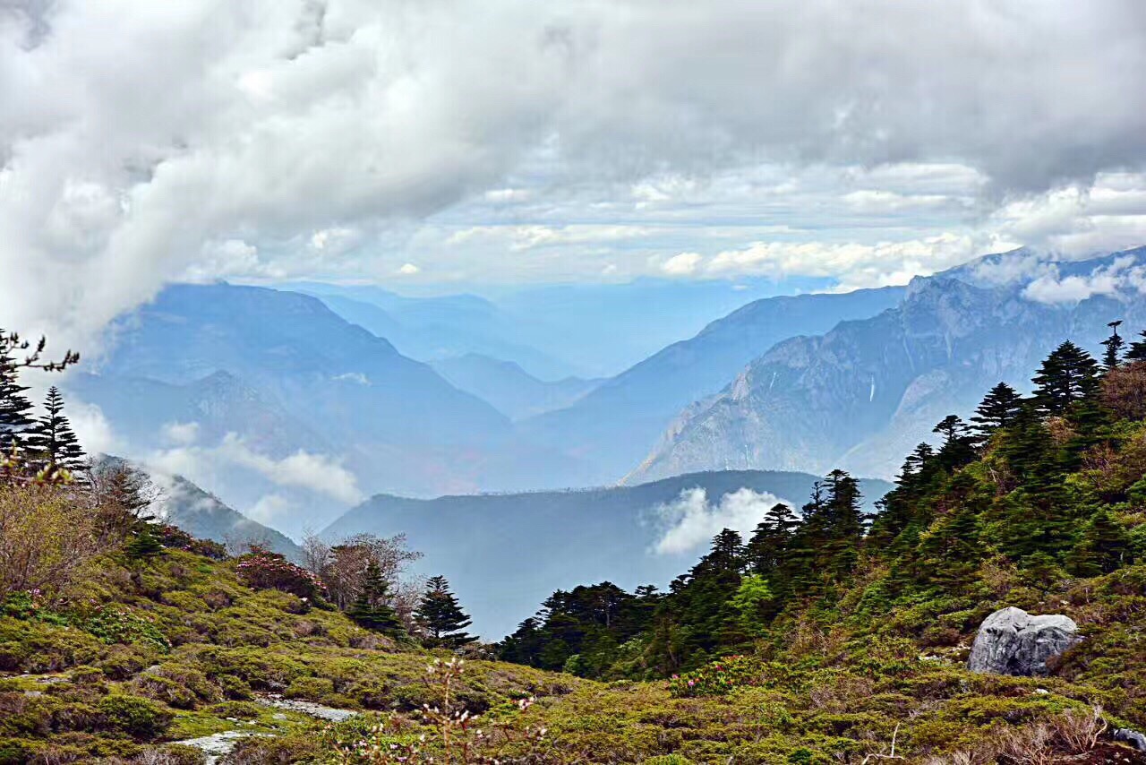 哈巴雪山