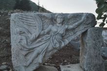 以弗所（Efes），这个新约《圣经》中出现过的地名是世界上保存的最完整的古城之一，也是目前世界上最大