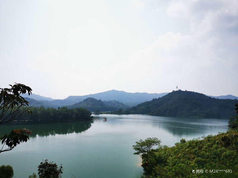 西湖&红花湖 炎热的夏天终于过去了,国庆后,想来一场说走