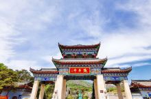 岩井寺，距锦州市城区8公里，是市级自然保护区，占地近2500亩。去之前感觉很好一个景区，锦州市区开车