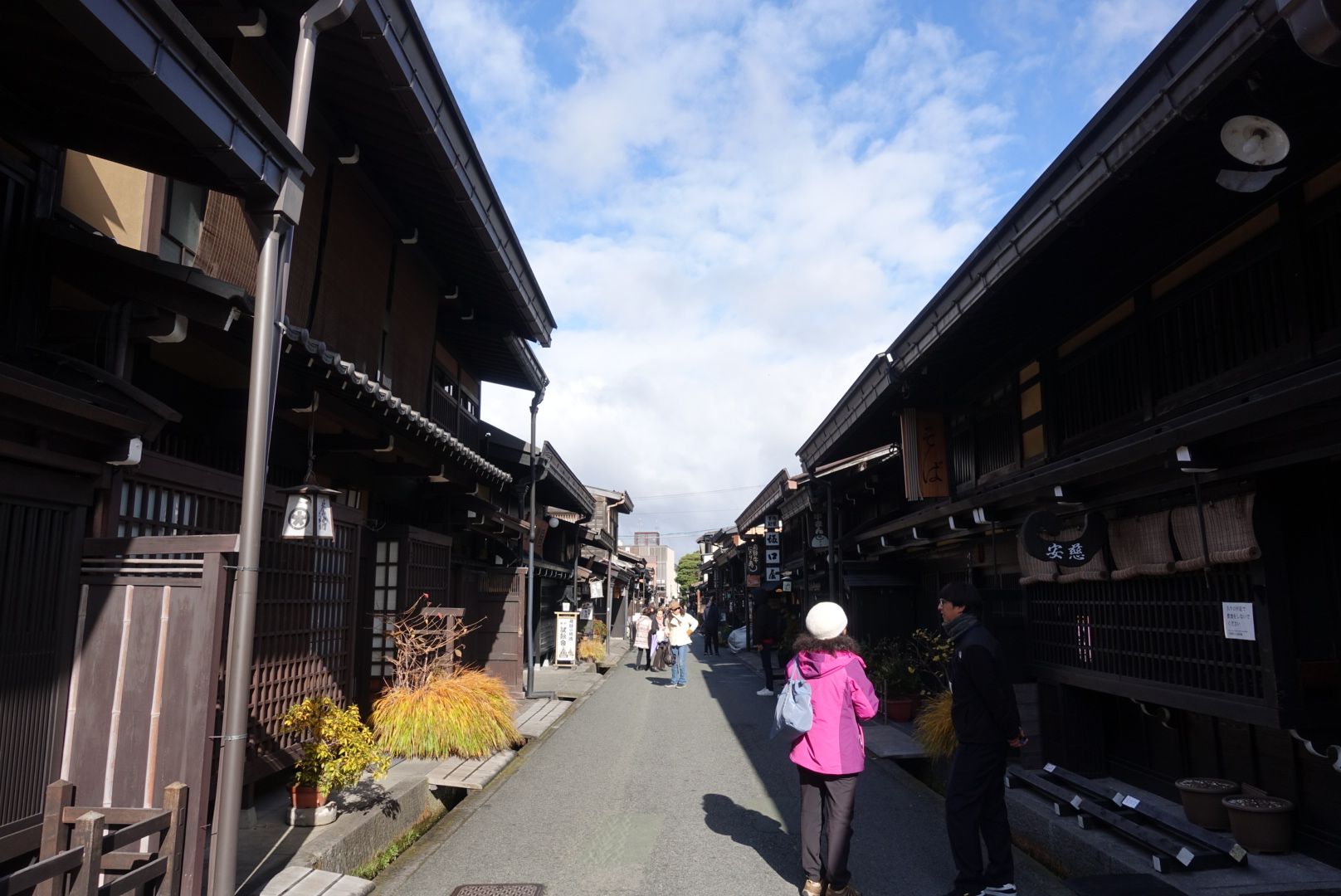 【攜程攻略】奧飛驒溫泉鄉高山上三之町古街景點,古街和古街真真的不