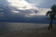 坦葛尼葛湖，世界第二深淡水湖，最深处1000多米。风景优美，气候宜人。 布隆迪