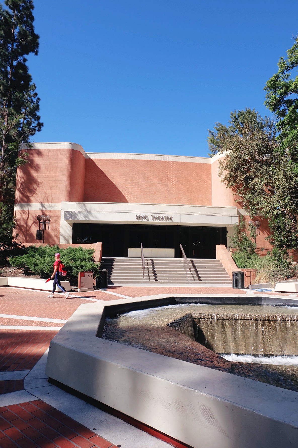 【携程攻略】洛杉矶南加州大学景点,带大家逛一下全美最富盛名的