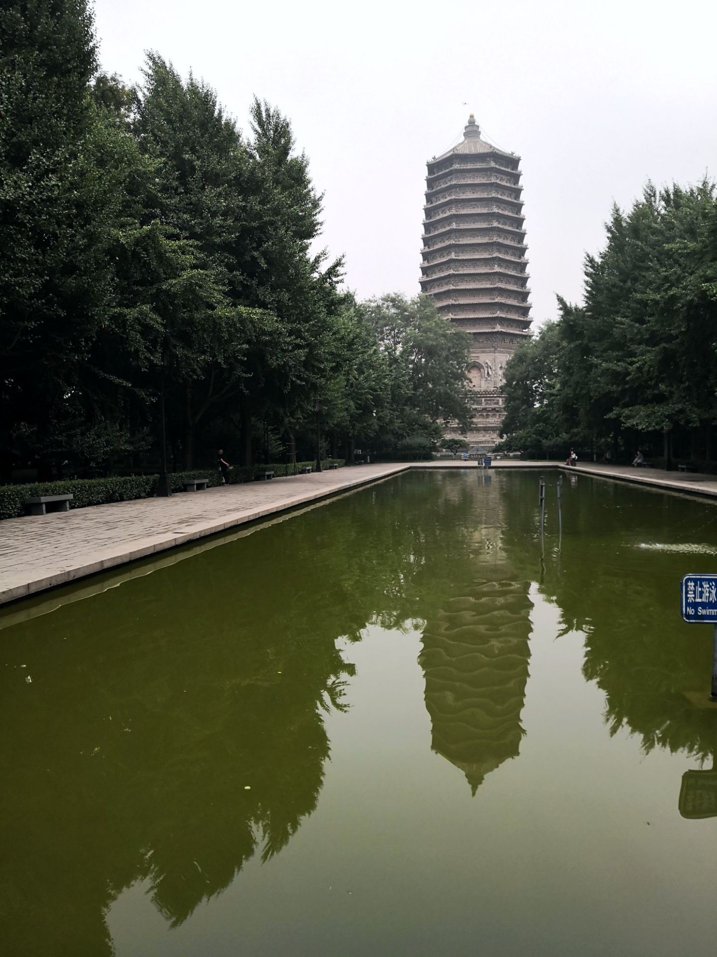 【携程攻略】北京玲珑塔(八里庄塔)景点,慈寿寺塔 慈寿寺塔是北京城里