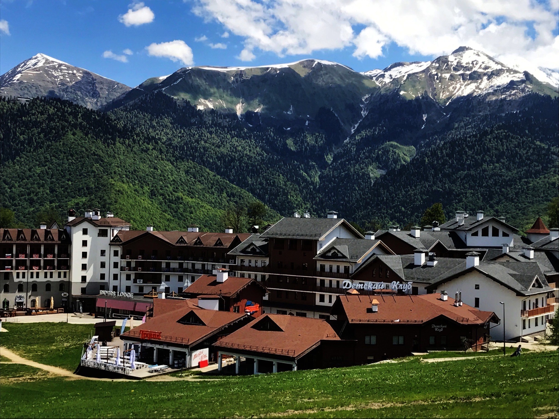 红波利亚纳----雪山之巅  拜冬奥会所赐,从索契市区前往红波利来纳的