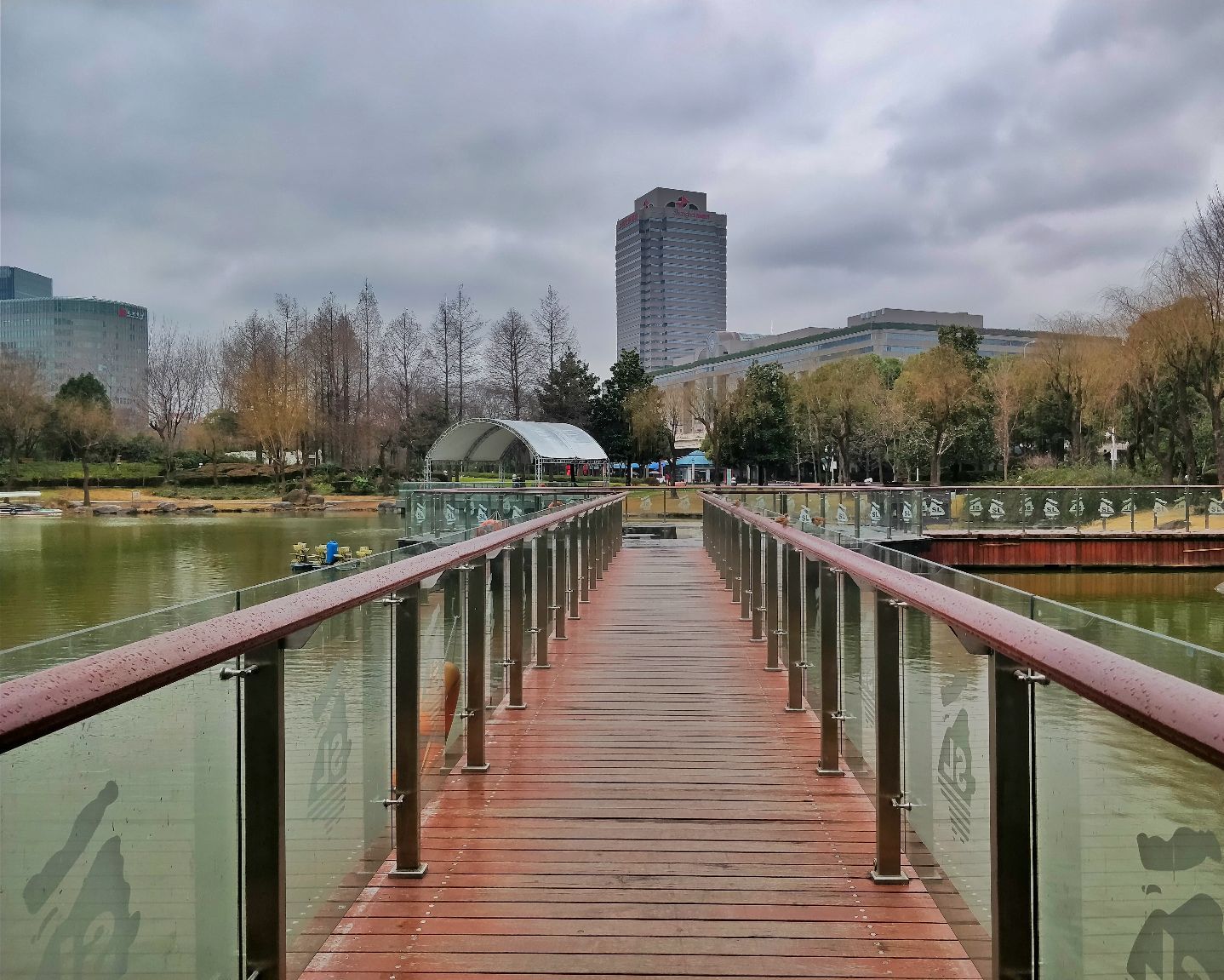 虹桥中心公园图片