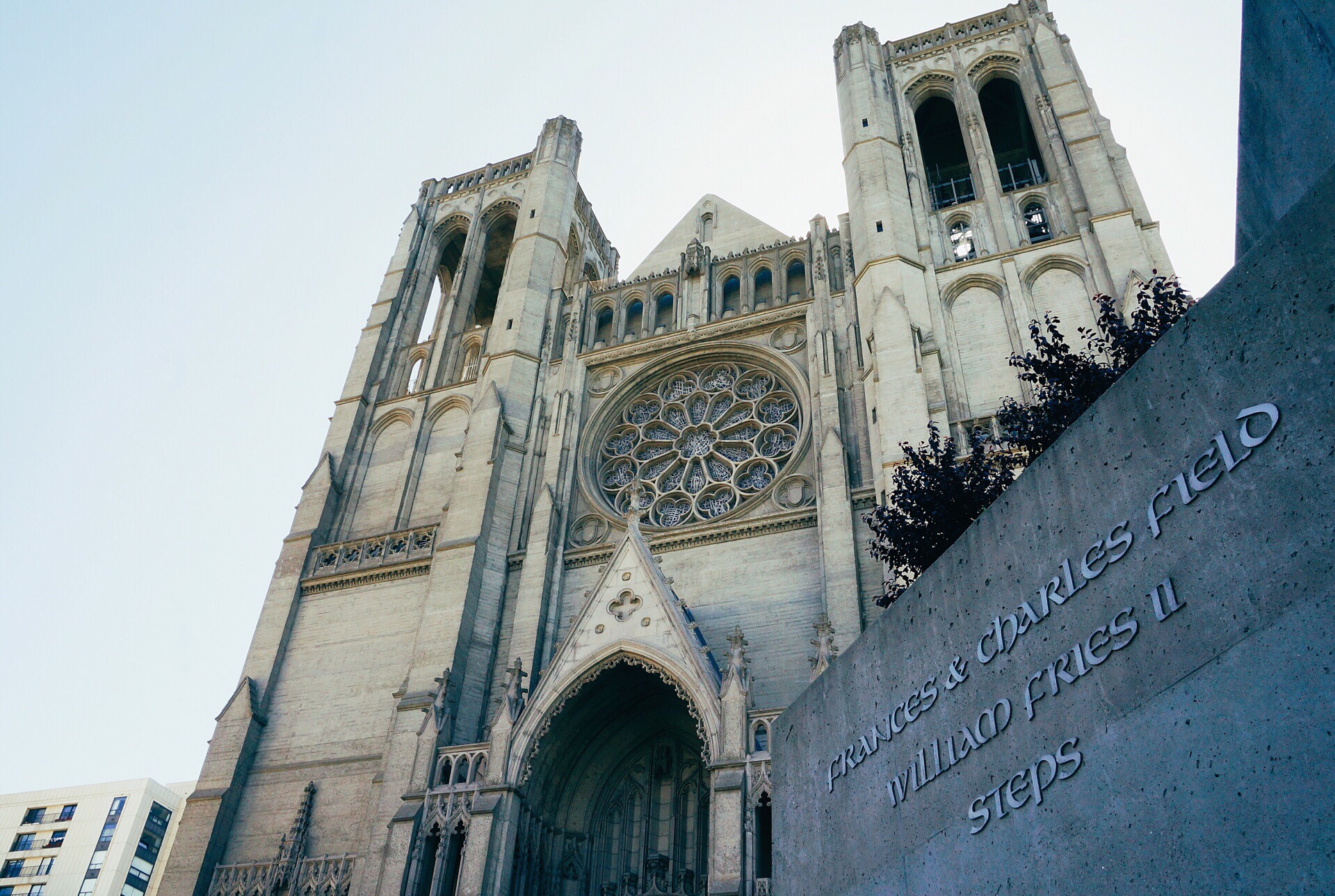 慈恩堂也叫恩典教堂,是美国第三大教堂,位于旧金山的city中心,我走着