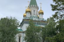 路过尼古拉教堂（属于莫斯科宗）⛪️清真寺🕌️圣乔治教堂💒索菲亚女神蓝天下的美景着实把我迷到了。就这么