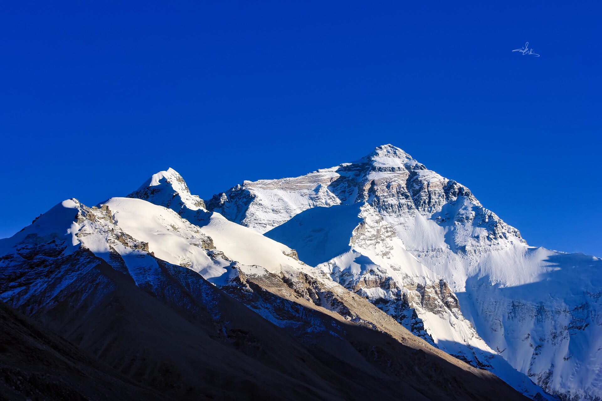 珠穆朗玛峰山顶图片图片