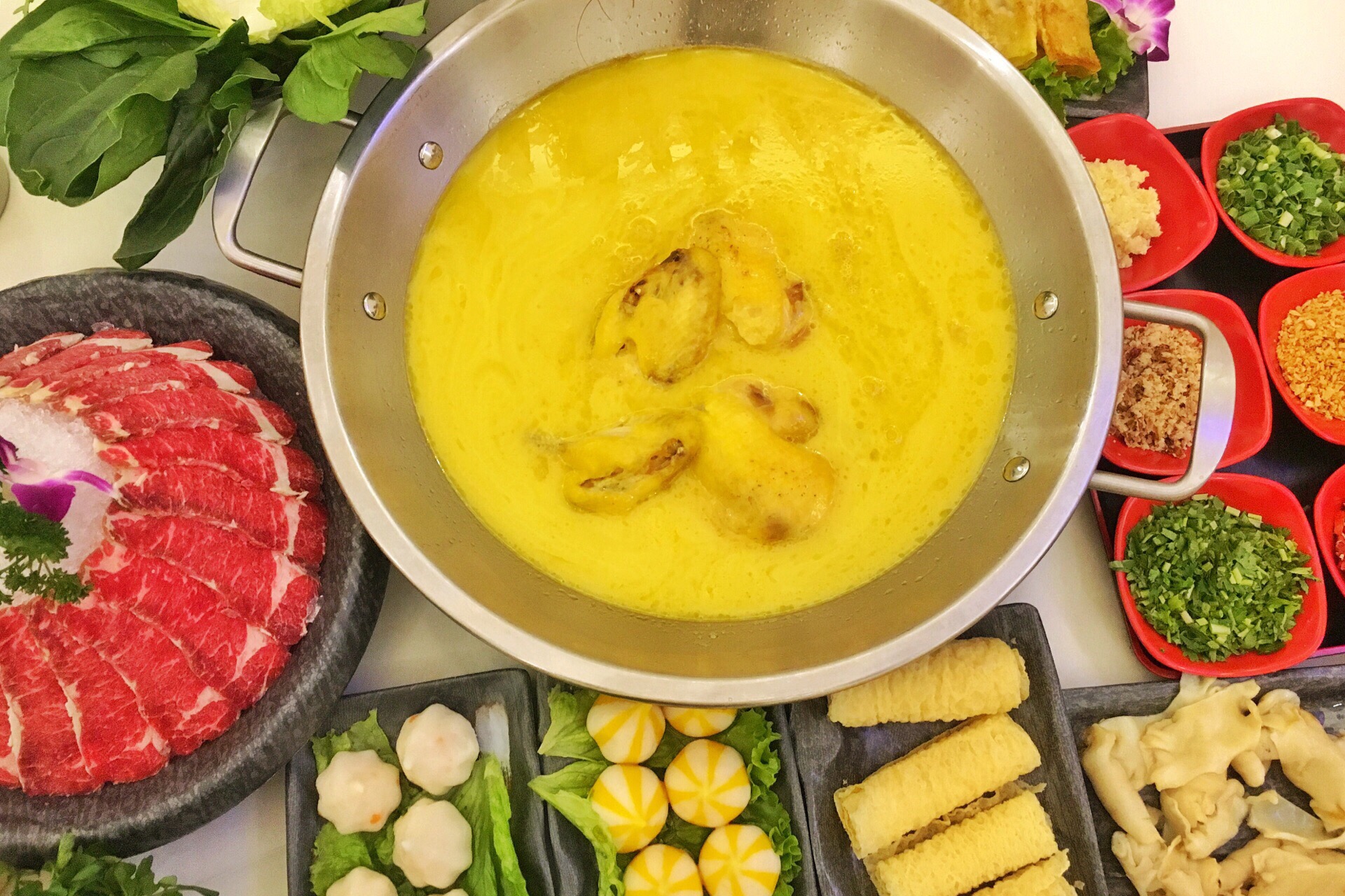 昌旺老香港花胶鸡汤火锅(曲江店)