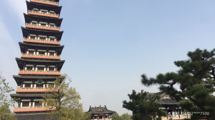 凤凰寺 概况 预订 点评 详情 推荐 1/14 凤凰寺 信阳市平桥区查山乡