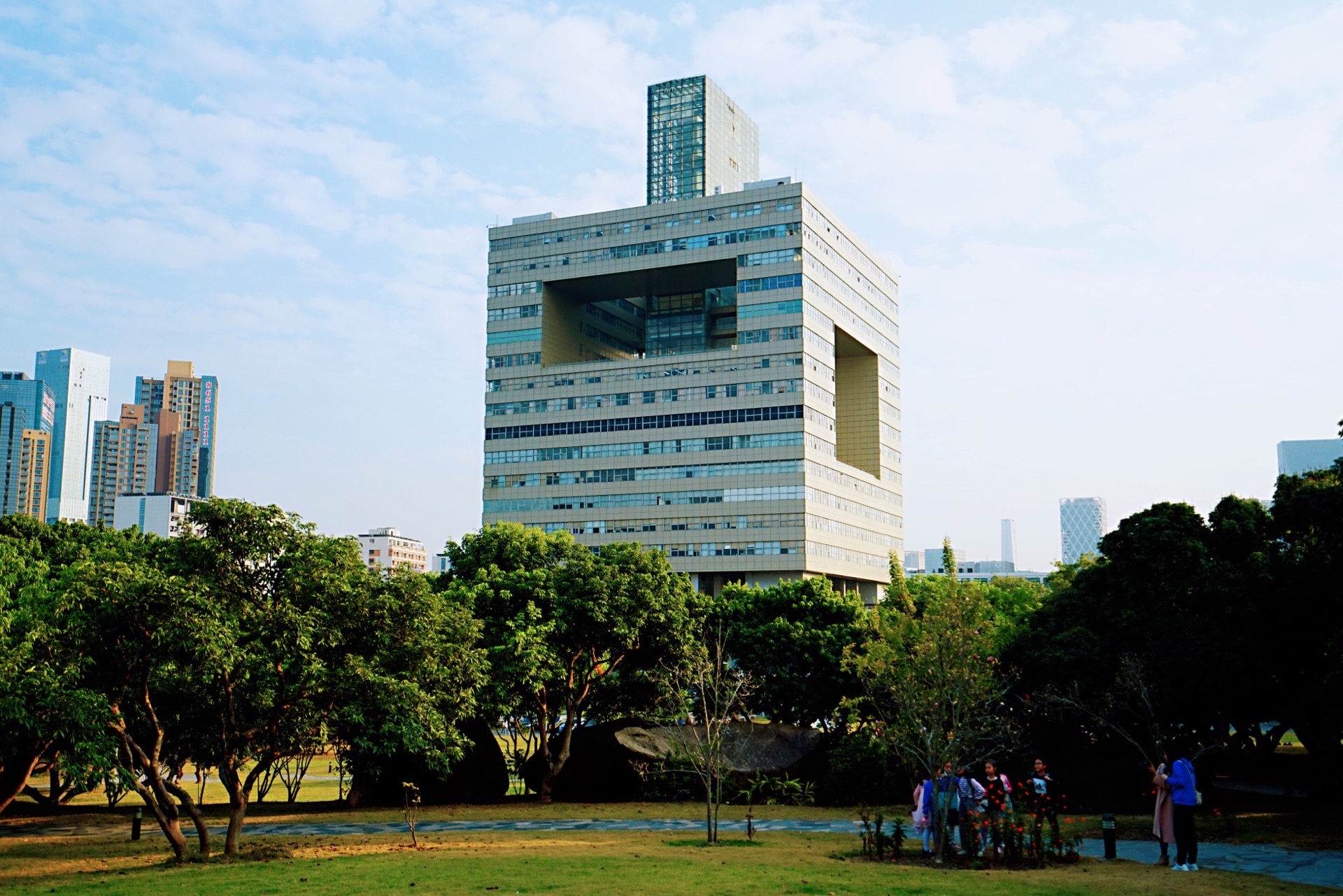 深圳大学