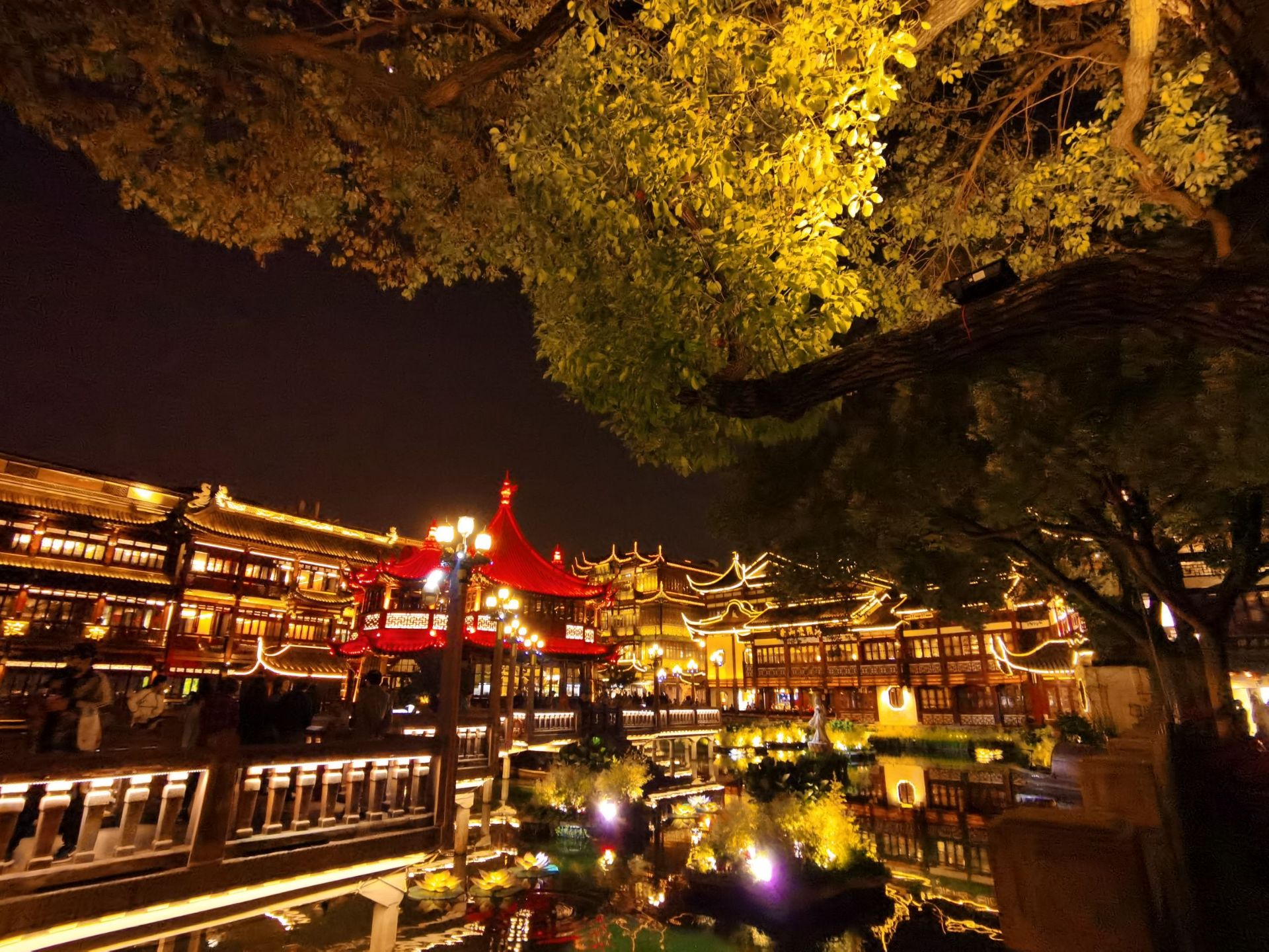 上海豫园老街购物攻略,豫园老街物中心/地址/电话/营业时间【携程攻略