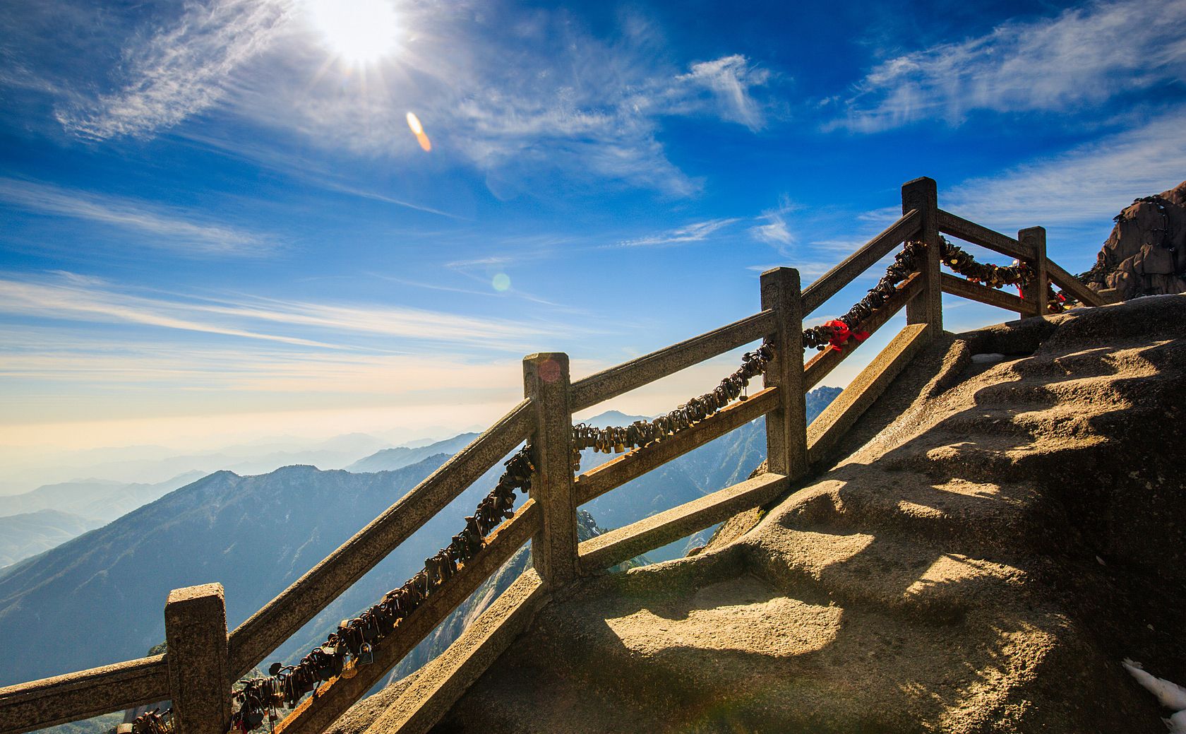 【携程攻略】黄山风景区天都峰景点,安徽黄山是国内热门的旅游目的地
