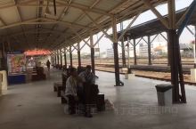 泰国外府的火车站怎么样？（下）  乌隆他尼·乌隆府 泰国外府的火车站真的是太小了，可以看出泰国的铁路