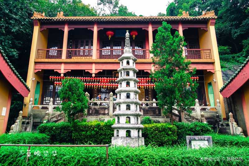 新会旅行|游览广东四大佛教寺庙之玉台寺 玉台寺位于圭峰山的山腰