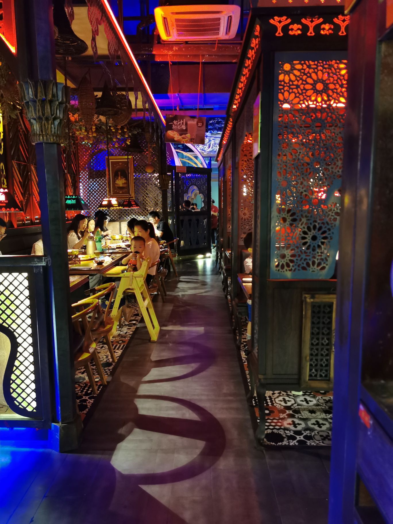 楼兰新疆主题餐厅(宝安壹方城店)
