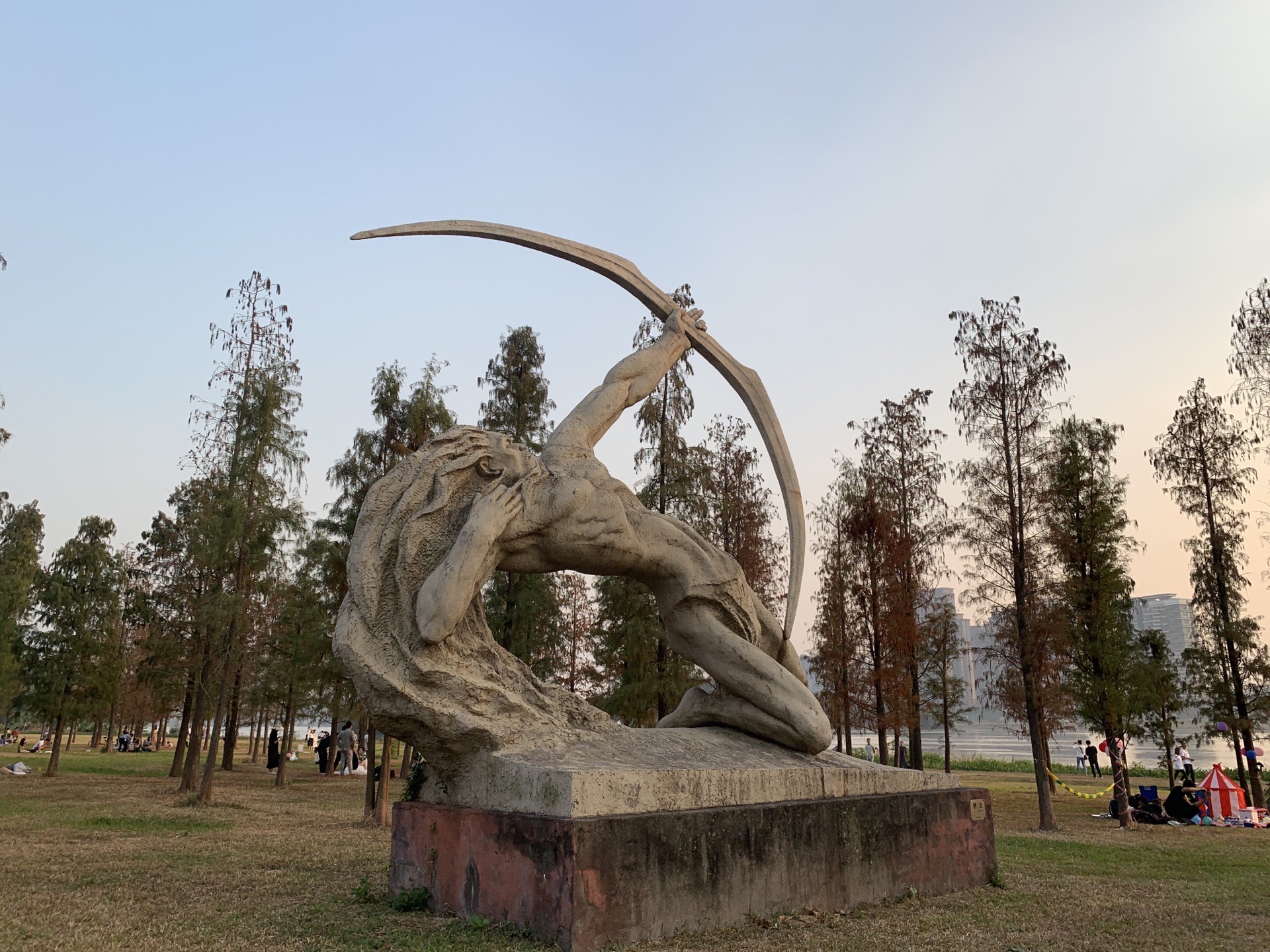 广州梁明诚雕塑园