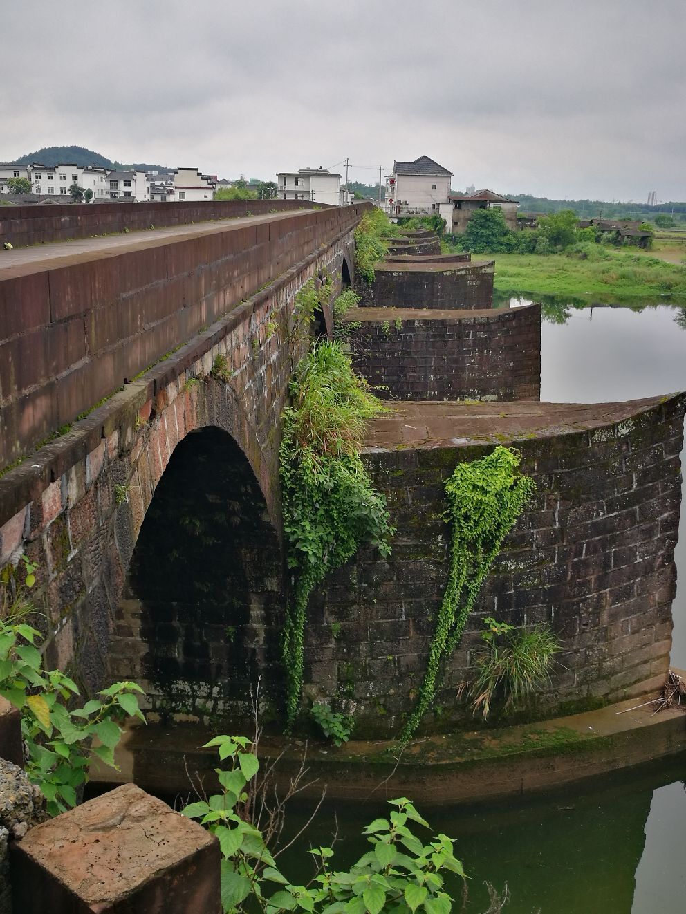 水南桥 直线距离982m